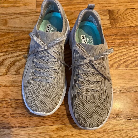 Skechers Air Cooled Memory Foam Tan Slip-Ins Sneakers Women's Size 5 - Picture 1 of 4